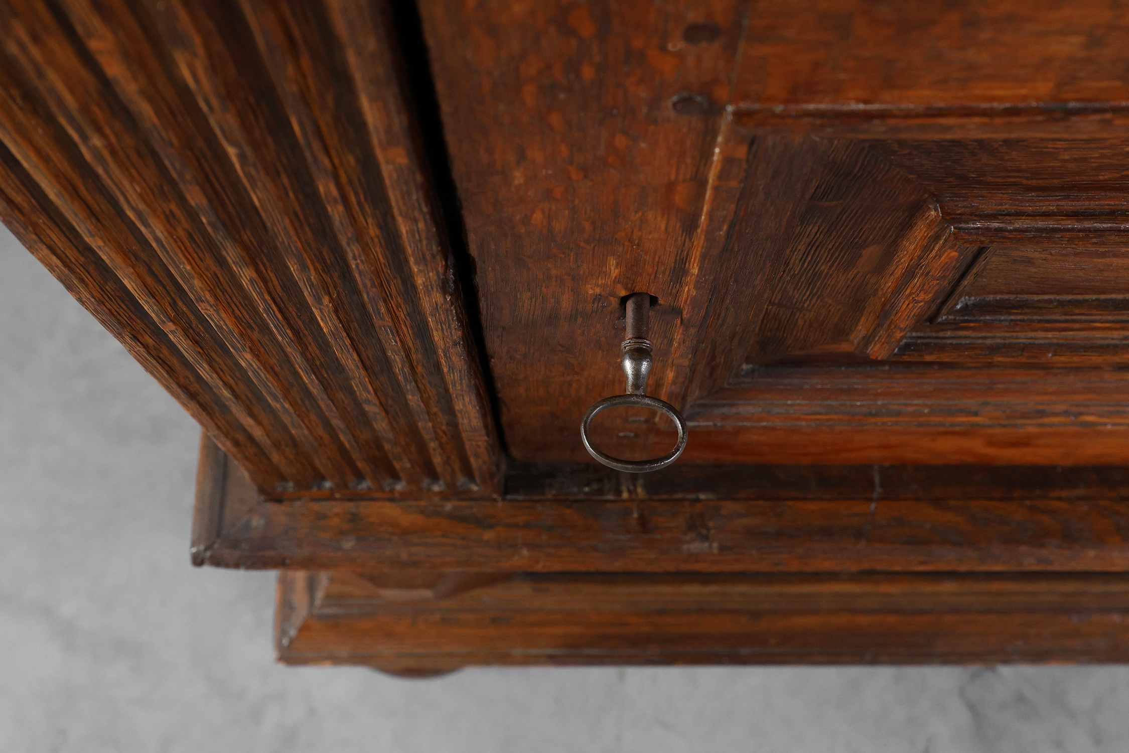 17th Century Belgian Renaissance Oak Cabinet with Concealed Lockthumbnail